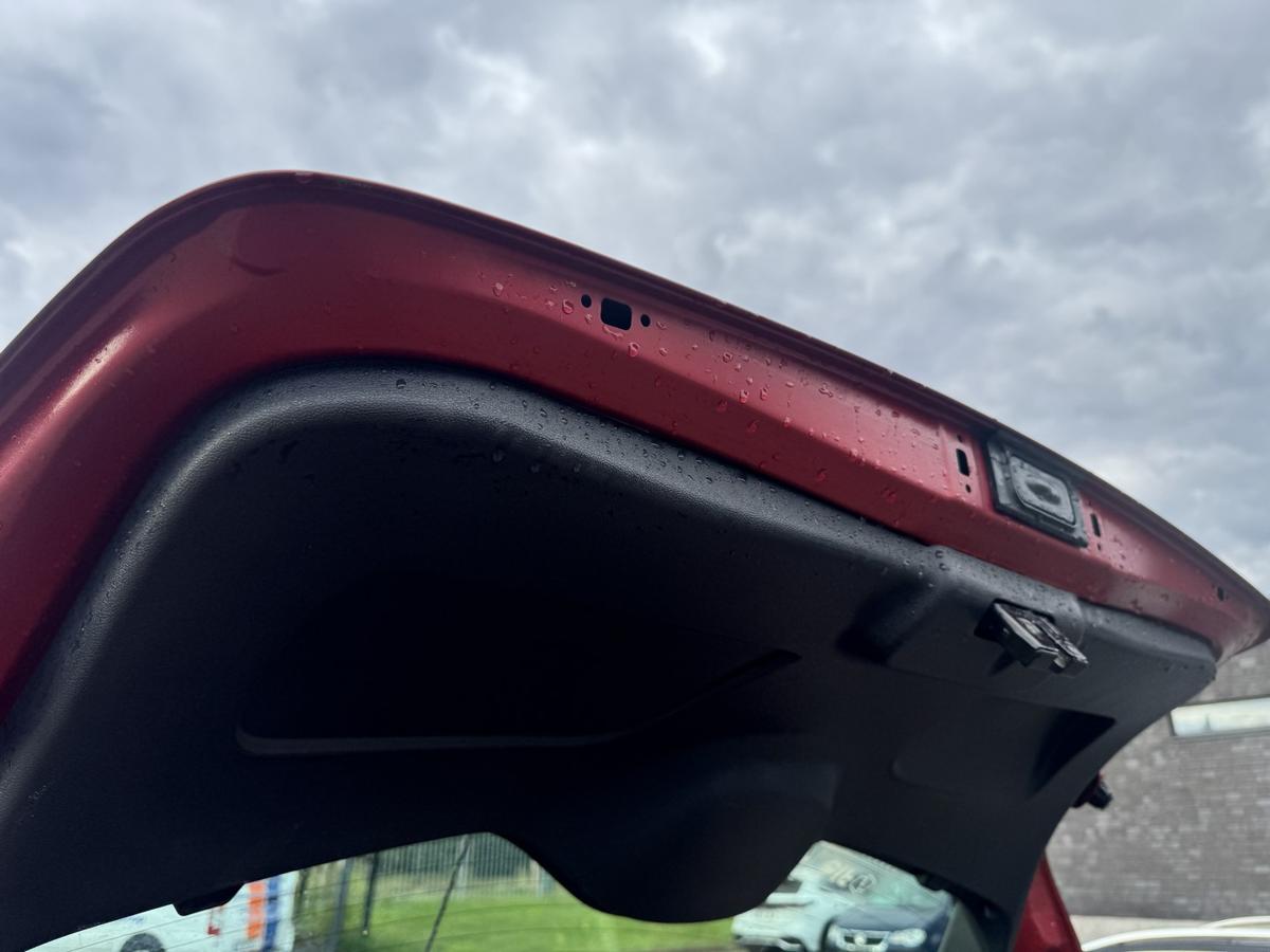 Renault Clio 3 original Heckklappe mit Heckscheibe TEB76 red of fire Bj.2005